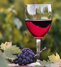 Красное вино поможет предотвратить потерю слуха